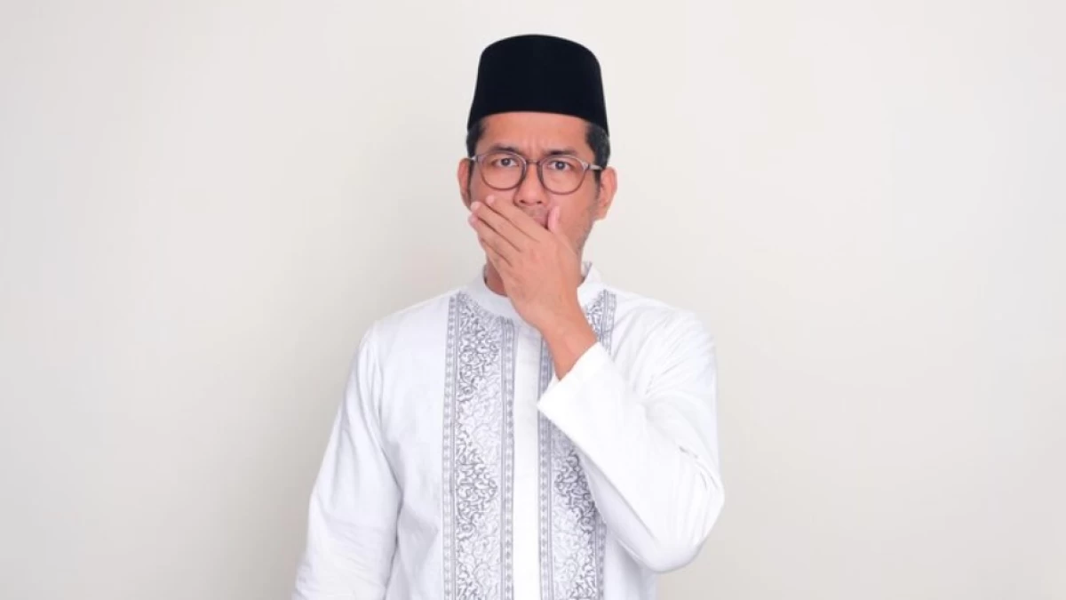 Hukum Menelan Air Ludah Saat Puasa