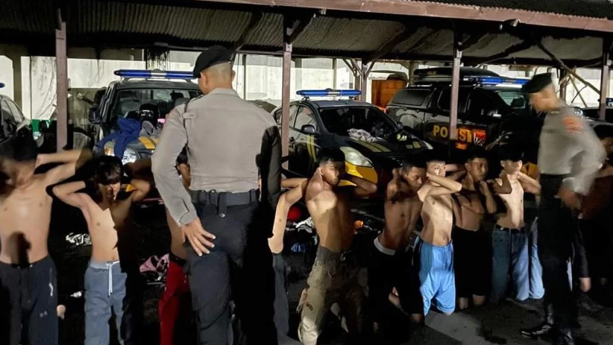 Kiat Orang Tua Menjauhkan Anak dari Perang Sarung yang Kembali Marak