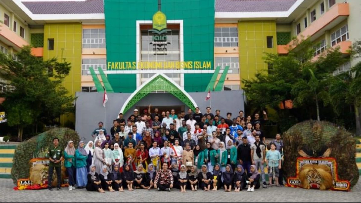 IAIN Ponorogo Tampilkan Kesenian Reog di Depan Mahasiswa Asing