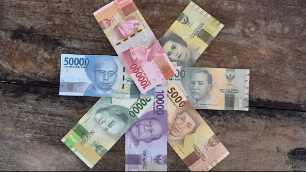 Setelah Kesepakatan Tarif Rupiah Masih Melemah, Saatnya BI Rate Turun