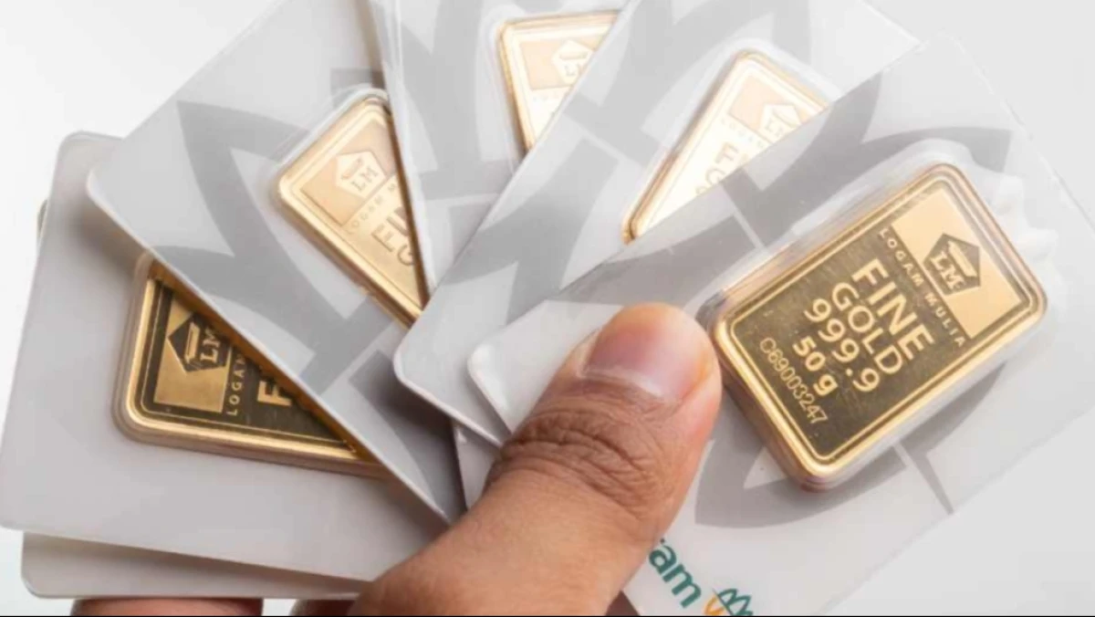 Rupiah Melemah Hari Ini, Harga Emas Antam Juga Turun