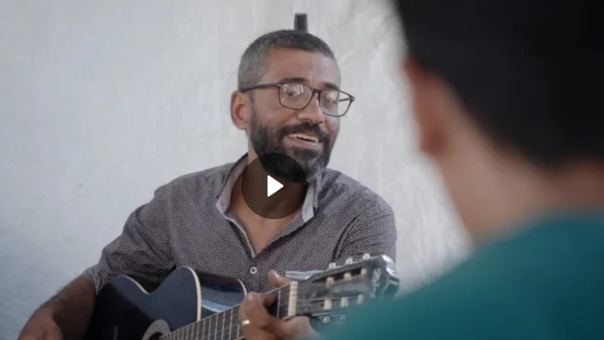 Bunga Mekar di Tengah Bara Gaza, Guru Musik Mengubah Suara Drone Menjadi Lagu