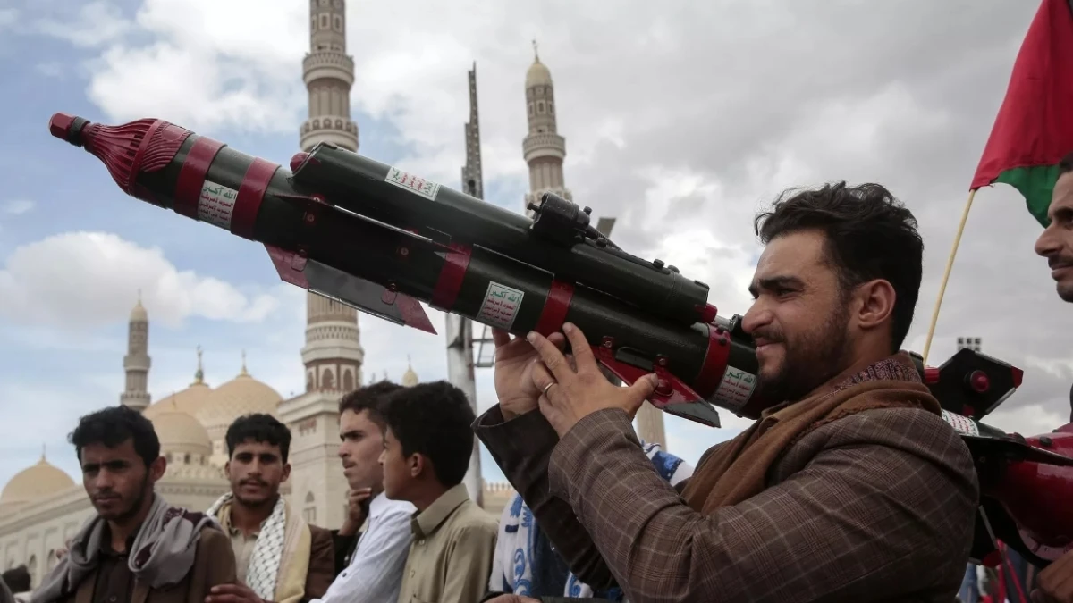 Balas Serangan Israel, Houthi Yaman Kirim Rudal Hipersonik ke Tel Aviv