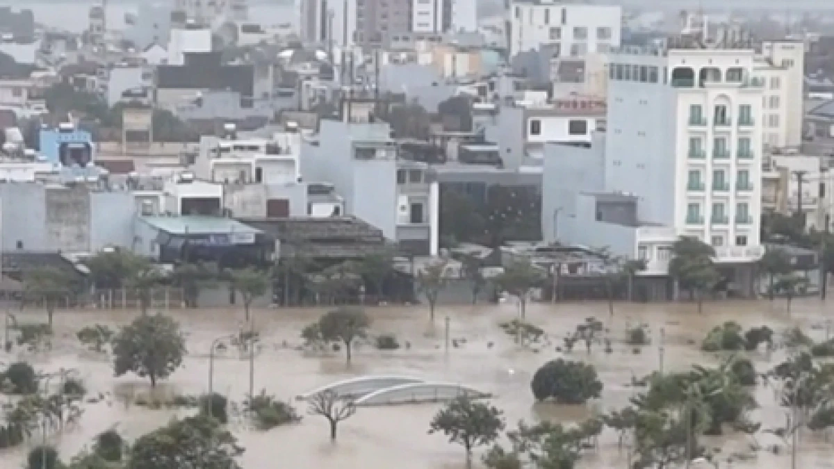 Banjir Parah Menyapu Wilayah Pusat Vietnam, 90 Orang Dilaporkan Tewas