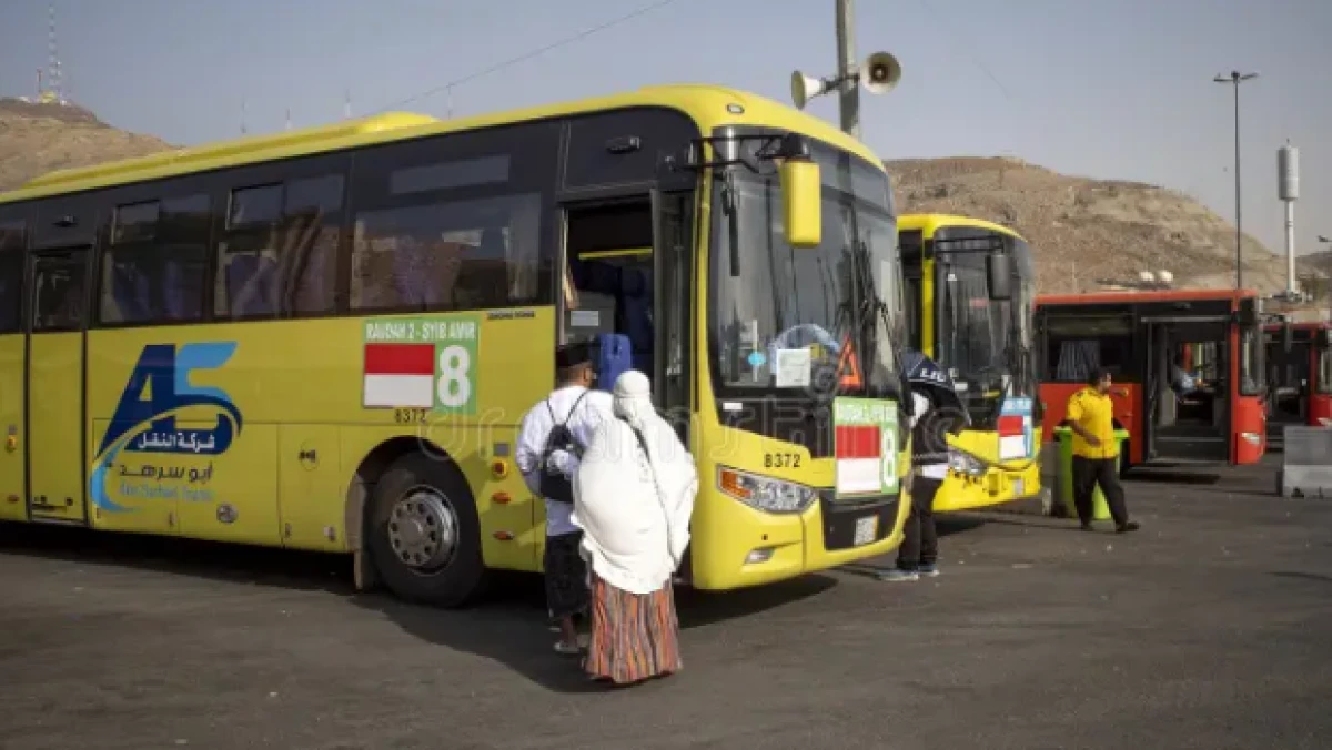 Bus Sholawat Mulai Layani Transportasi Jemaah Haji Indonesia di Mekkah