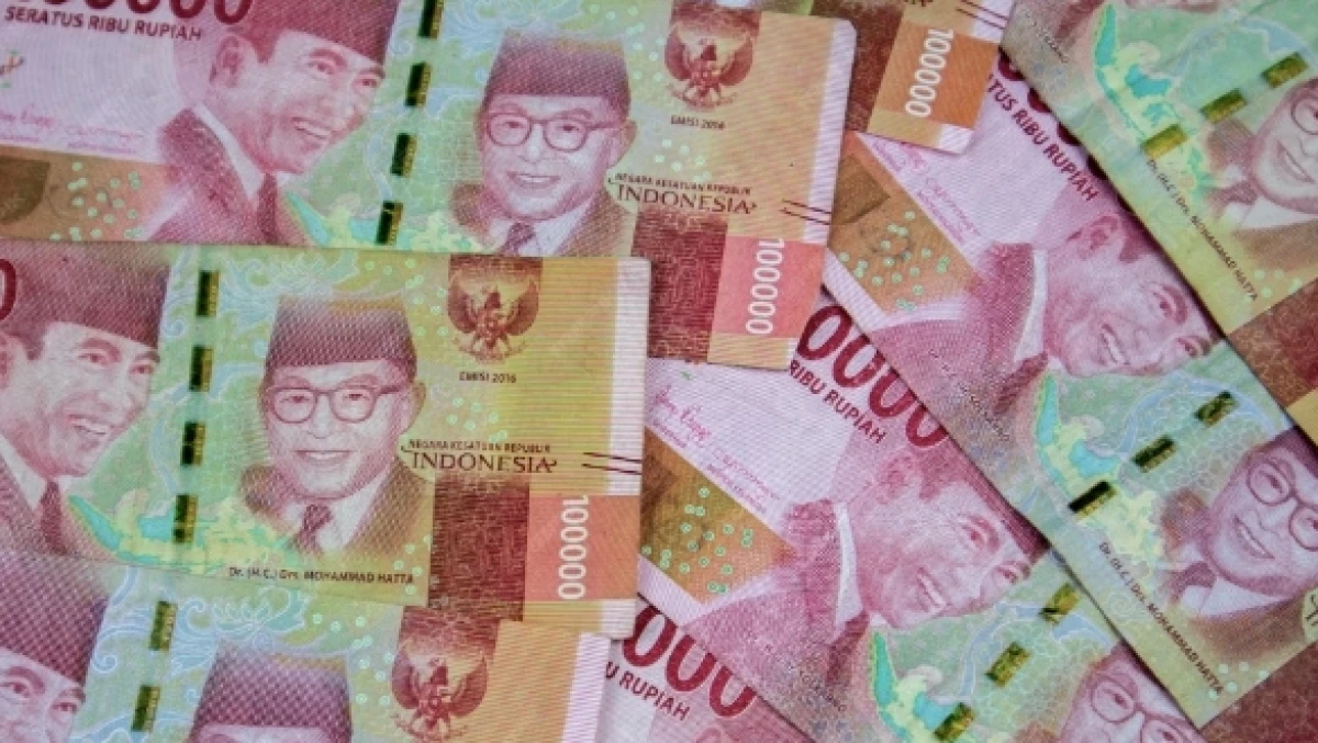 Rupiah Melemah Terimbas Perang Timur Tengah, Investor Degdegan
