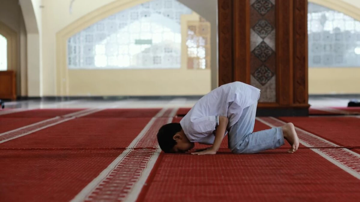 Sholat Jamak dan Qashar bagi Pemudik: Niat dan Panduan Ringkasnya