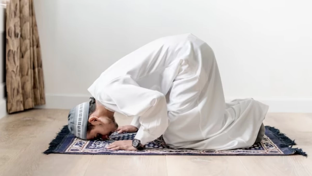 Sholat Dhuha: Niat, Tata Cara, Doa, dan Faedahnya