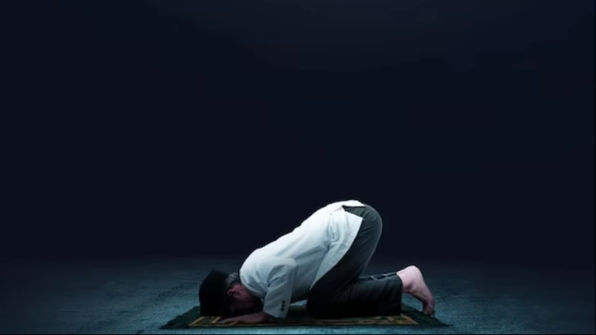 Sholat Tahajud: Niat, Ketentuan, Doa, dan Keutamaannya