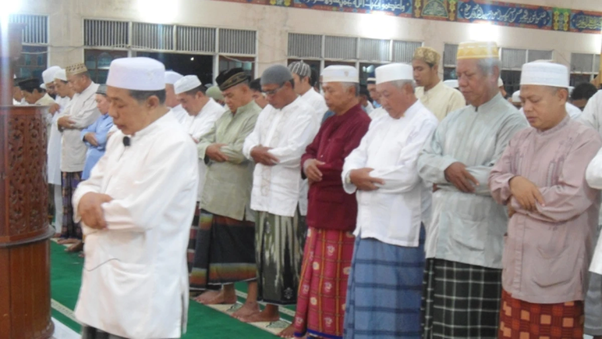 Cara Praktis Sholat Tarawih Kilat