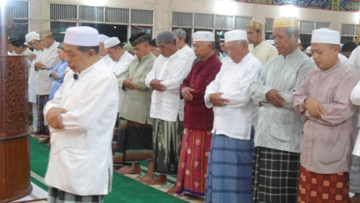 Ini Kriteria Imam Ideal dalam Sholat Jamaah