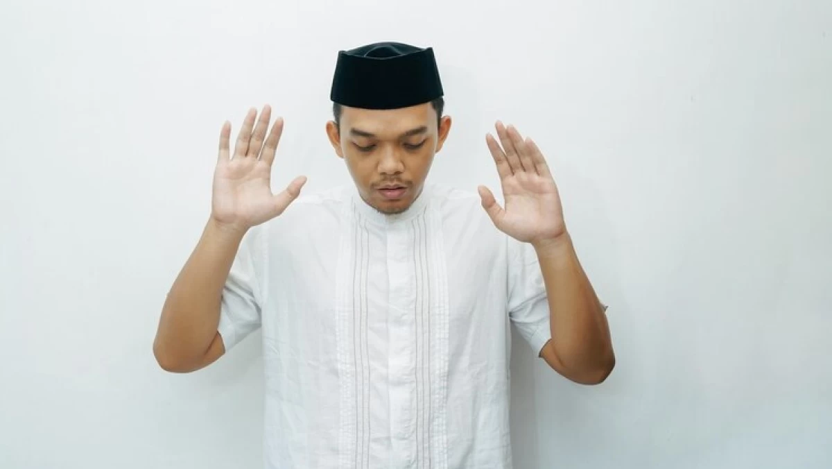 Tata Cara Sholat Orang yang Tak Punya Tangan