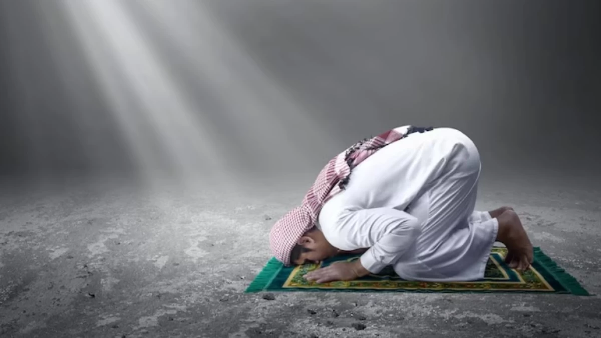 Penjelasan tentang Sholat dapat Mencegah Perbuatan Keji dan Mungkar