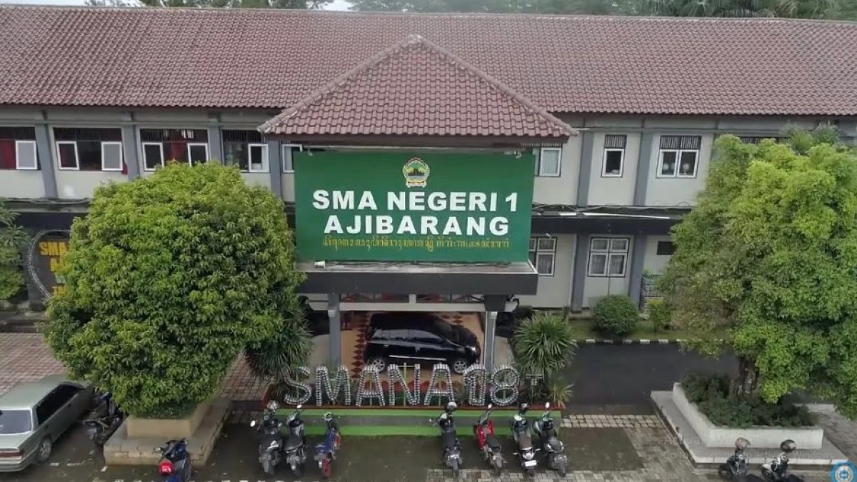 Mengembalikan Martabat Bahasa dan Sastra: Antara Penjurusan, Inovasi Pengajaran, dan Etika Digital