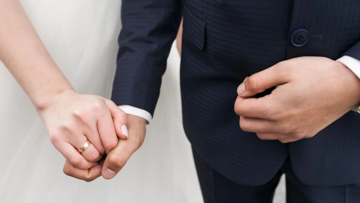 Bolehkah Suami-Istri Menunda Hubungan Badan setelah Akad Nikah?