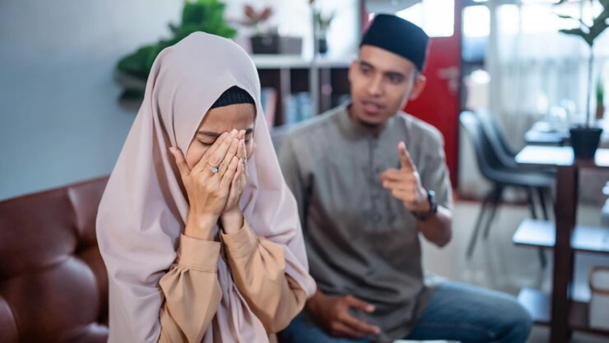 Jatuhkan Talak dalam Kondisi Emosi, Bagaimana Hukumnya?