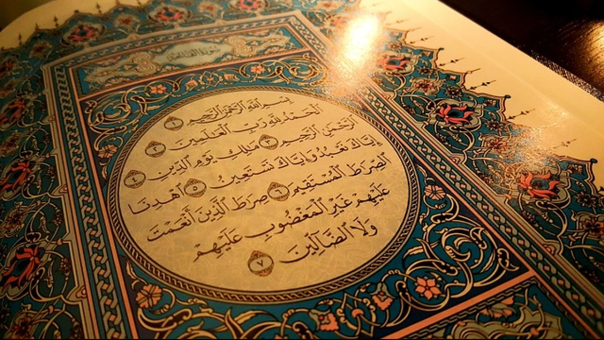 Surat Al-Fatihah: Keistimewaan dan Doa Setelah Membacanya 100 Kali setiap Hari