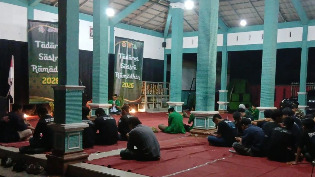 Dimulai dengan Syair Kiai Ali Maksum, Tadarus Sastra Ramadhan Hidupkan Malam di Ajibarang Banyumas