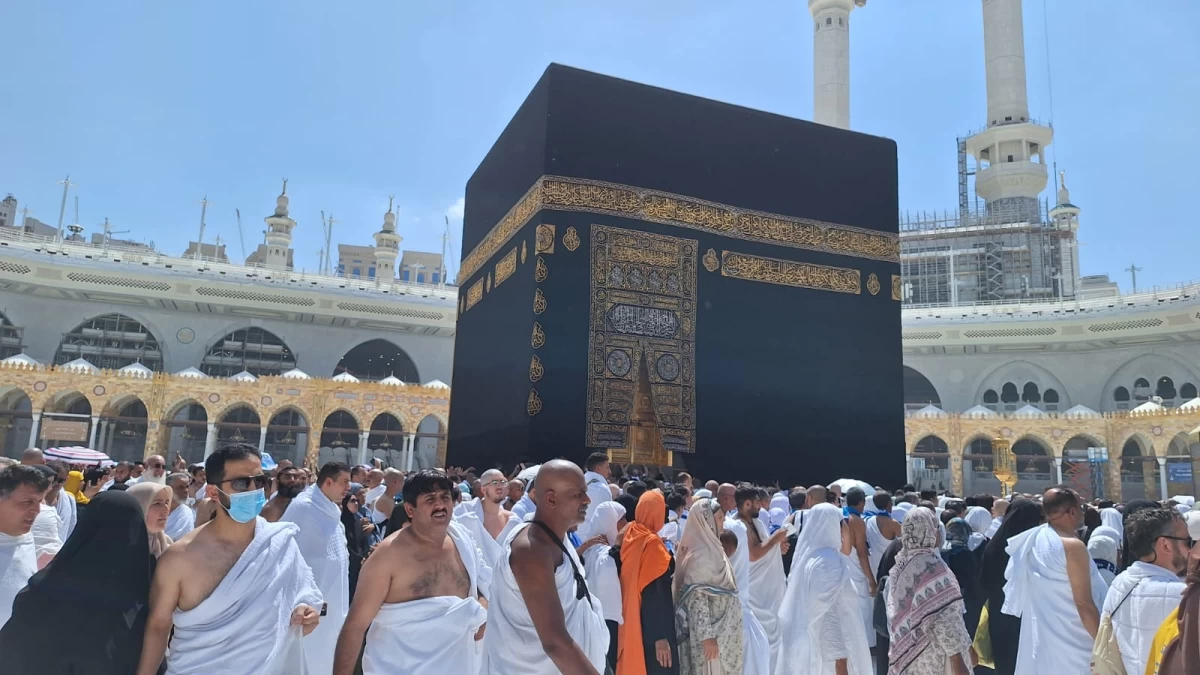 5 Kesunahan saat Jemaah Haji Melakukan Tawaf