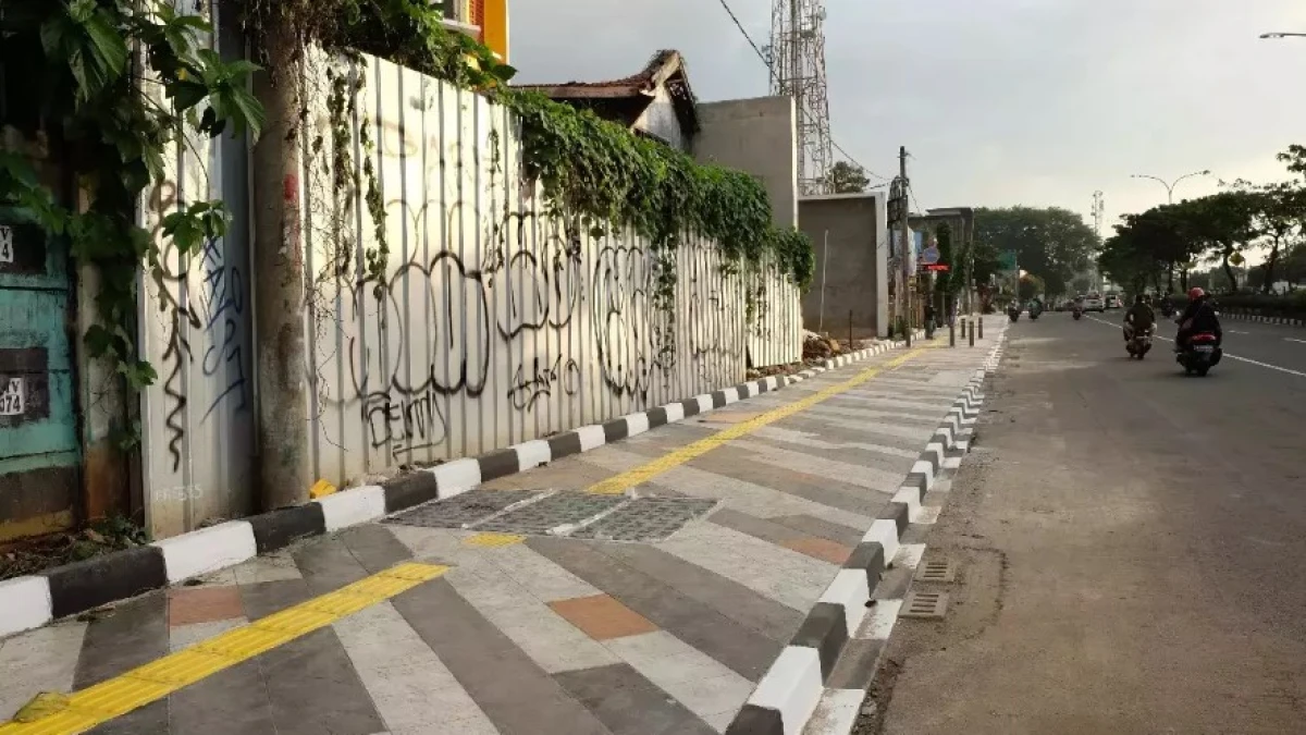Hukum Jualan di Trotoar Pinggir Jalan Raya