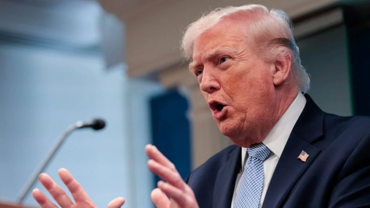 Trump Ancam Bom Oman jika Menghambat Kesepakatan AS-Iran soal Selat Hormuz