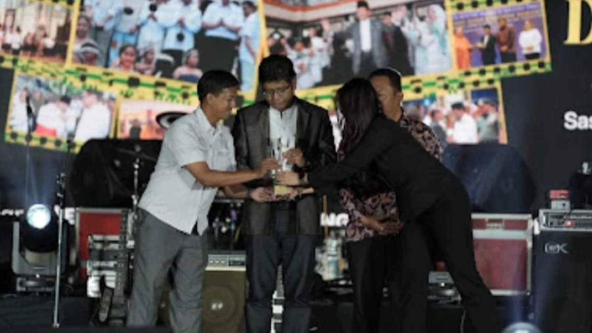 Stan UIN Bandung Raih Penghargaan pada Pameran Inovasi Layanan Kemenag 2025
