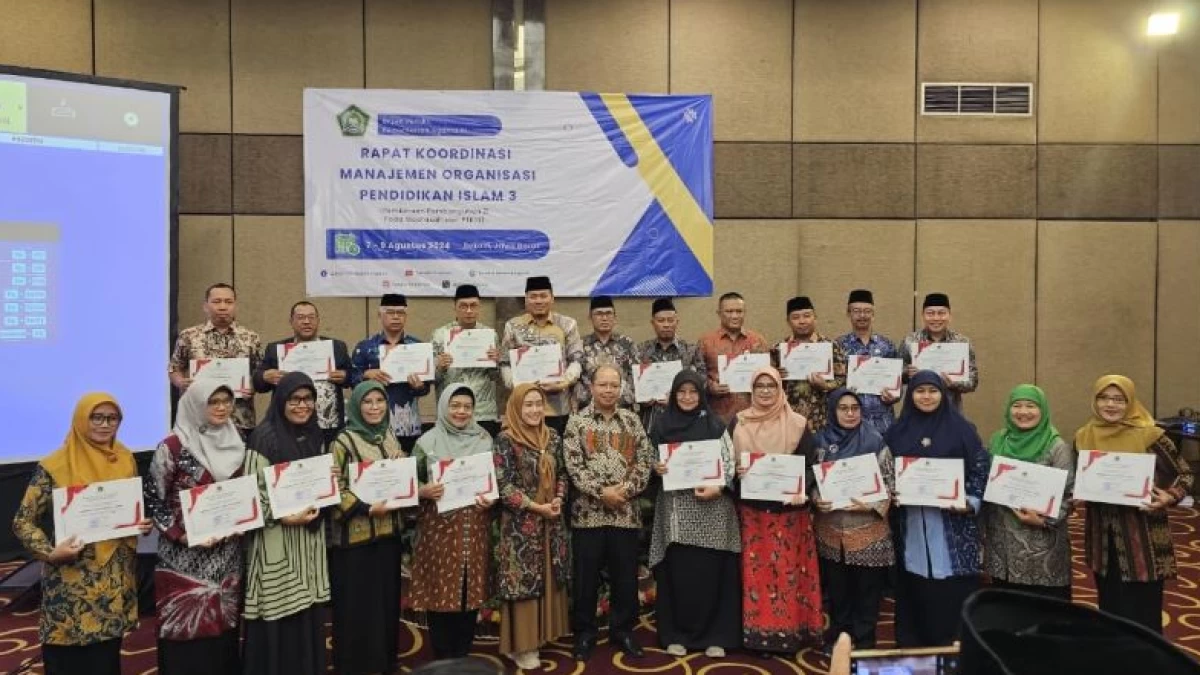 Bersama 26 Satker, FST UIN Bandung Raih Penghargaan Itjen Kemenag sebagai Pencanangan Zona Integritas Wilayah Bebas Korupsi
