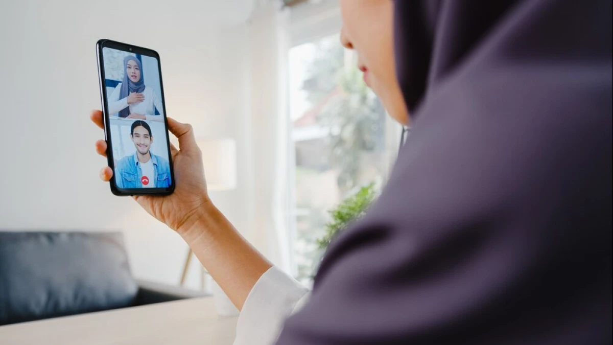 Bolehkah VCS demi Kepuasan Batin Suami saat Merantau?
