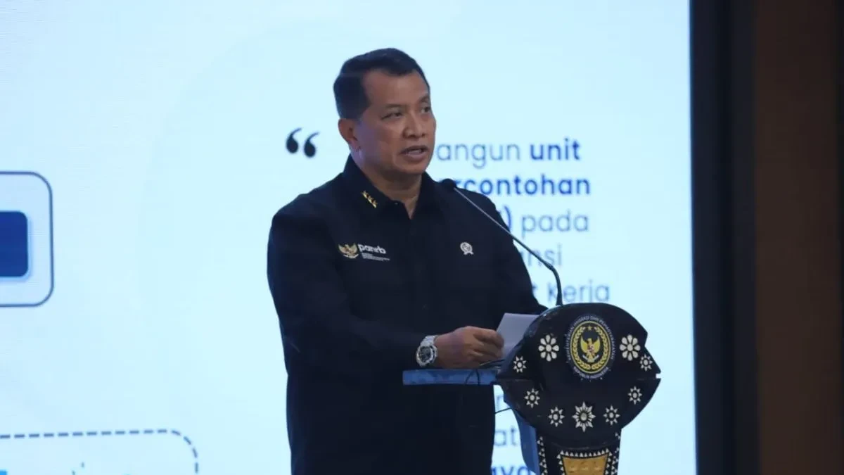 WamenPANRB Tepis Isu Penghapusan THR 2025 dan Gaji ke-13 ASN