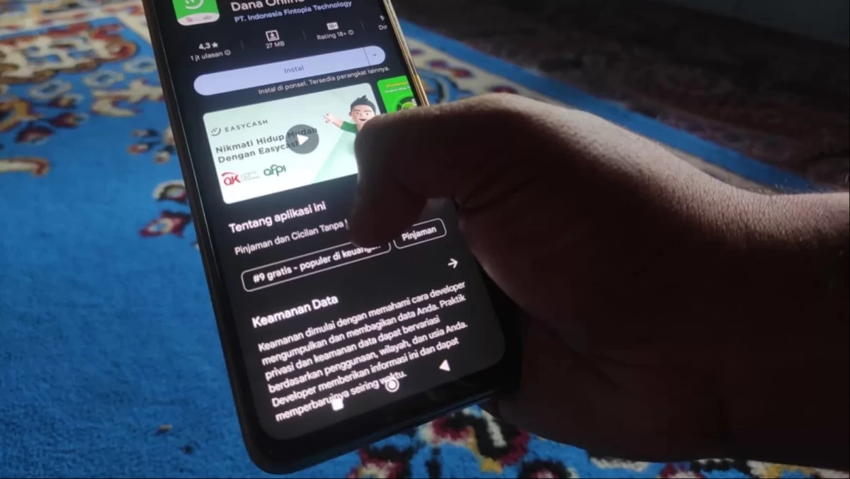 Terlilit Utang Pinjol, Apakah Wajib Bayar Zakat Fitrah?