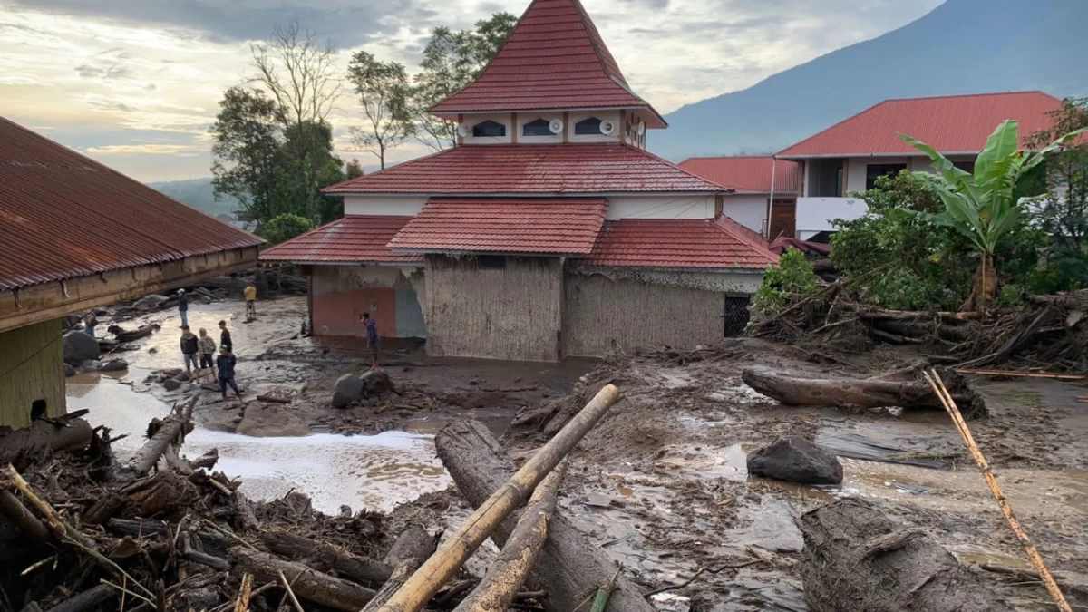 Banjir Bandang Sumbar: Malapetaka yang Sudah Diramalkan