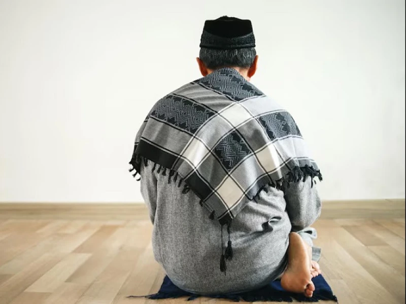 Tata Cara Melaksanakan Sholat Wajib 5 Waktu, Lengkap dengan Bacaannya