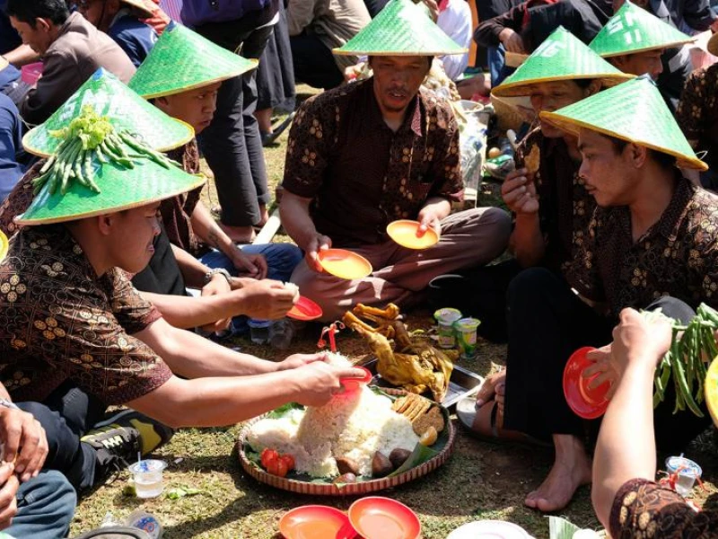 Jejak Tantrisme dalam Hidangan Slametan
