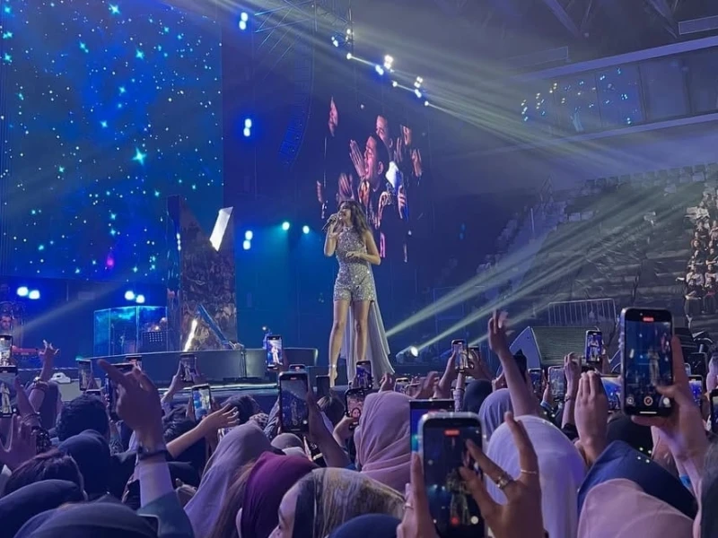 Ratu Pop Arab Nancy Ajram Tampil Memukau, Rebut Hati Penggemarnya di Senayan
