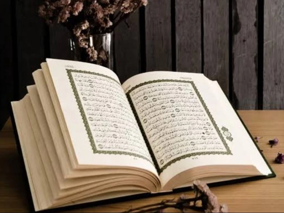 Ini Adab Membaca Al-Qur'an