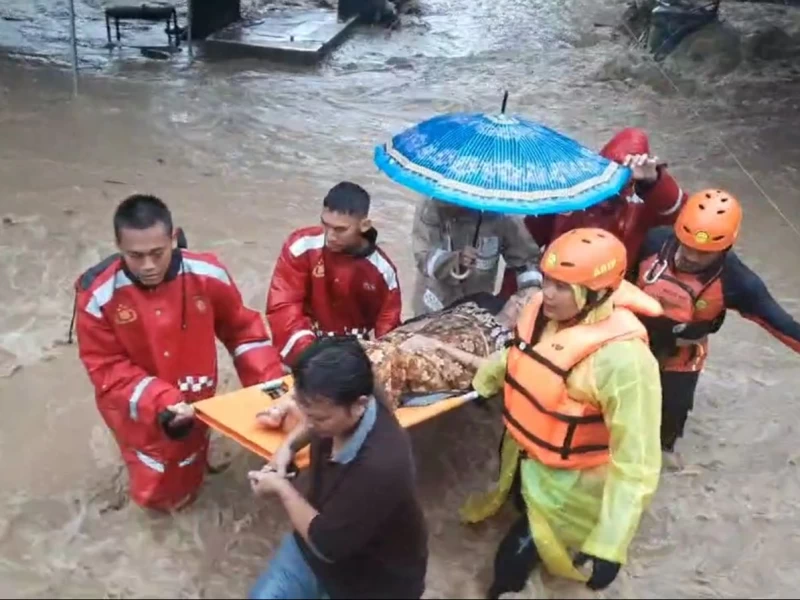 Warga Pesisir Diminta Waspadai Banjir Akibat Hujan Ekstrem, Ini Doa Keselamatan dari Bencana