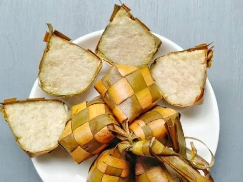 Di Balik Lebaran Ketupat, Tradisi Syawal Warisan Wali Songo