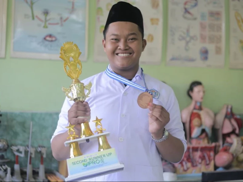 Alief Fachriza Sulistyo, Siswa MA Salafiyah Kajen dan Inovasi Cat Antikorosi