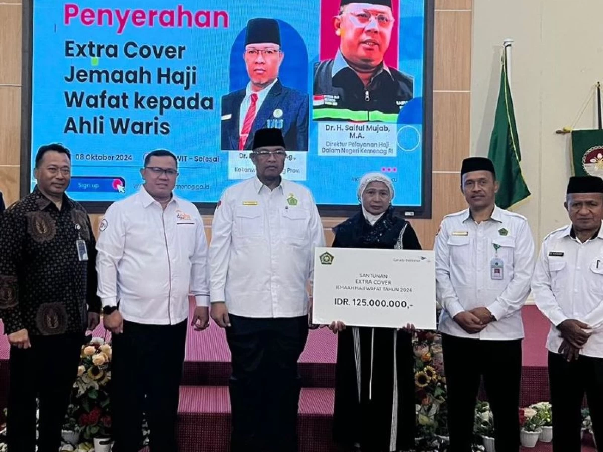 Kemenag Serahkan Rp125 Juta Cover Asuransi Jemaah yang Wafat pada Musim Haji 2024