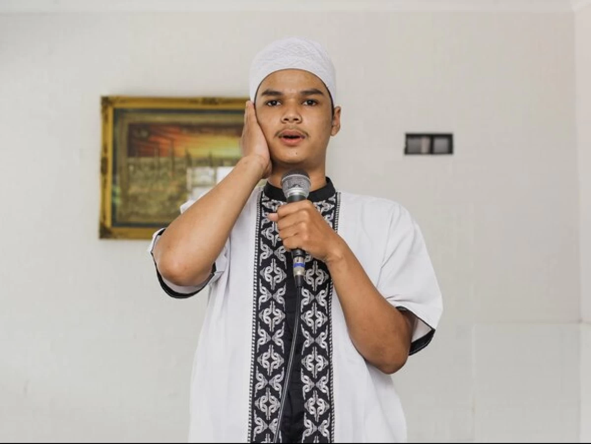 Bolehkah Azan Dikumandangkan Lebih dari Satu Orang?