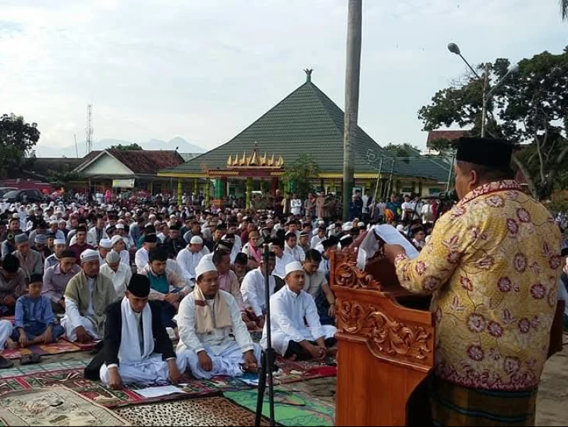 Ini Baju yang Lebih Utama Dipakai saat Sholat Idul Fitri