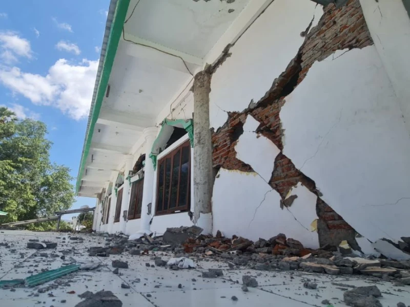 Data Terkini Gempa M7,7 NTT: 17.442 Gempa Susulan, 156 Orang Meninggal, 29.980 Warga Masih Mengungsi