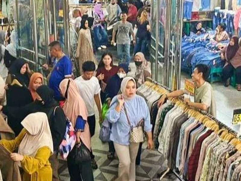 Tak Semua Pedagang Panen Omzet Meskipun Tanah Abang Diserbu Pembeli