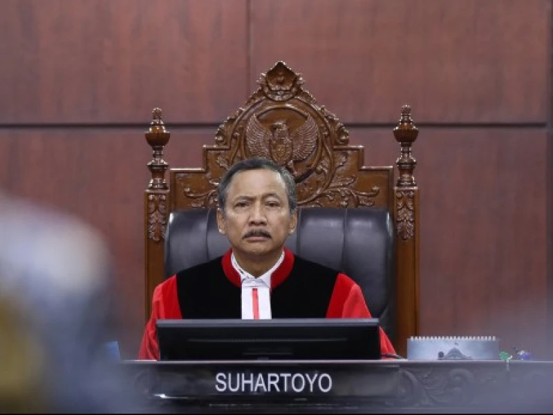 MK Putuskan Kepala Daerah Tetap Dipilih Langsung oleh Rakyat