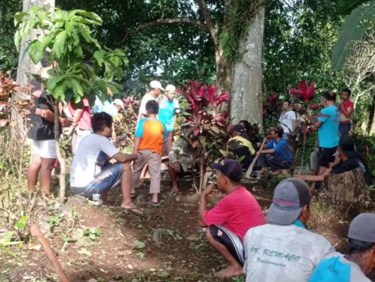 Nyekar dan Resik Kubur, Tradisi Luhur Jelang Ramadhan di Banyumas Jawa Tengah