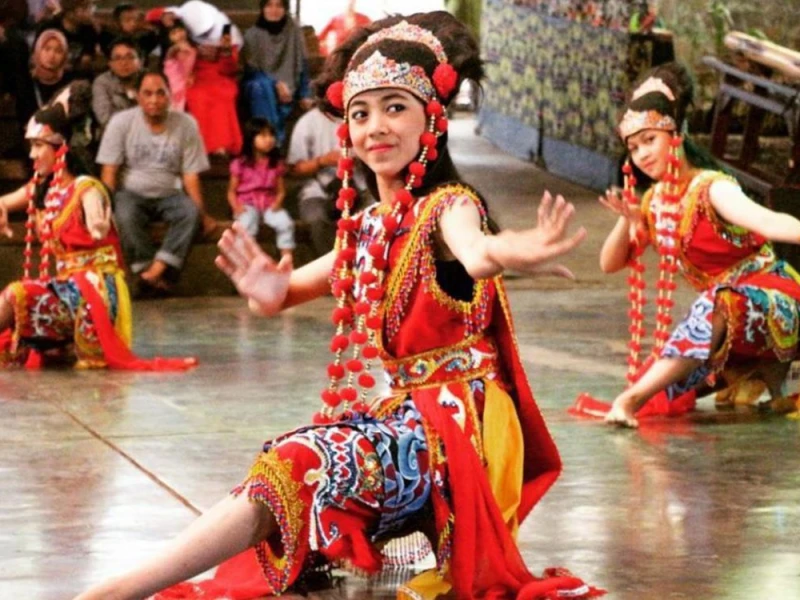 Invasi Kultural dan Nasib Budaya Lokal