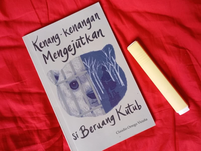 Buku Kenang-kenangan Mengejutkan si Beruang Kutub: Potret Penyeragaman Anak dalam Tatapan Hewan