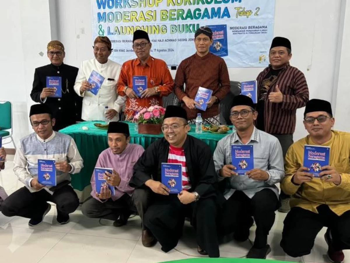 Di HUT RI, UIN KHAS Jember Luncurkan Buku dan Resmikan Mata Kuliah Moderasi Beragama