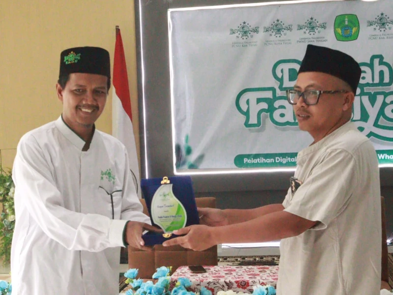 HM Basthoni Dosen Luar Biasa UIN Semarang; Menerangi Jalan Ilmu Falak dari Pesantren ke Kampus dan Organisasi