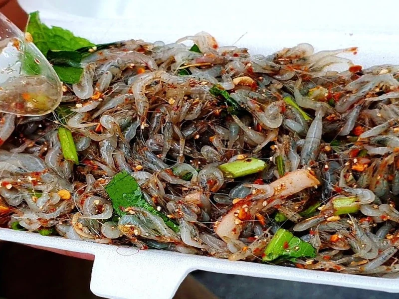 Hukum Makan Seafood Hidup-hidup Ala Kuliner Ekstrem Thailand